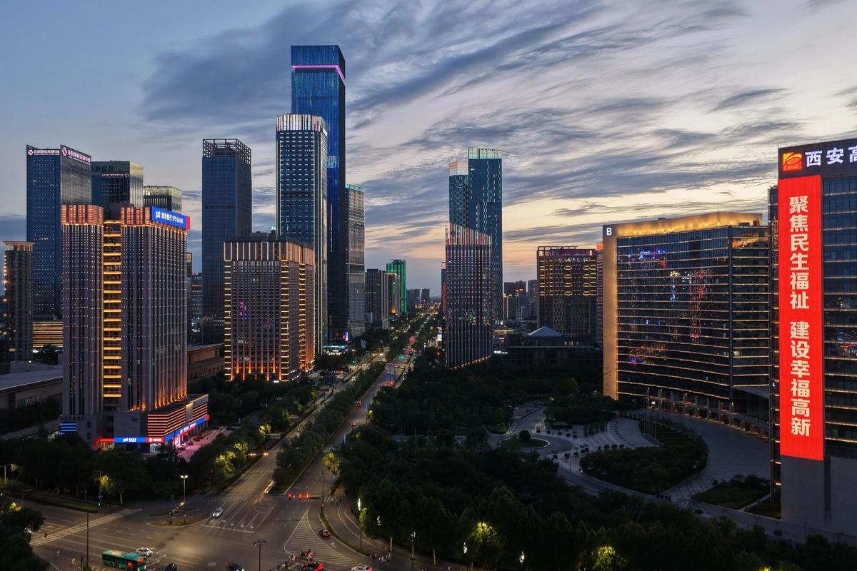 西安被称为硬科技之都，有大量科技创新企业，尤其在新材料、新能源、商业航天及人工智