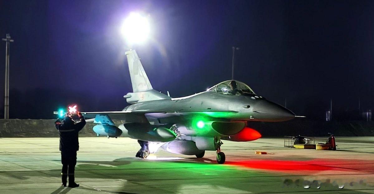 ✈️🇧🇬🇺🇸 保加利亚接收与洛克希德·马丁公司首份合同项下全部F-16战