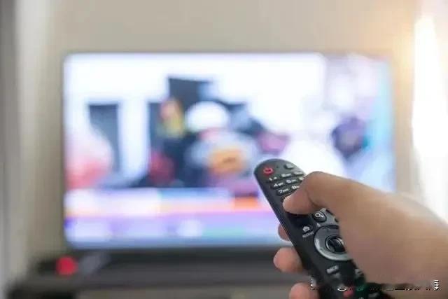 再过几年电视会不会淘汰?我们家都不看电视好多年了，每个人手里都有不同品牌手机互不