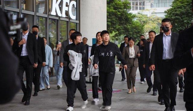 好想报名孙颖莎的课 优秀的孙颖莎正能量的榜样，莎莎你是我们的骄傲 