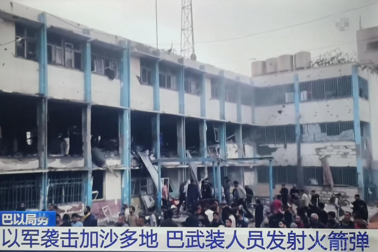 11月16日，以军照例对加沙住有平民的学校、帐篷、民宅大肆空袭炮击。
加沙北部：