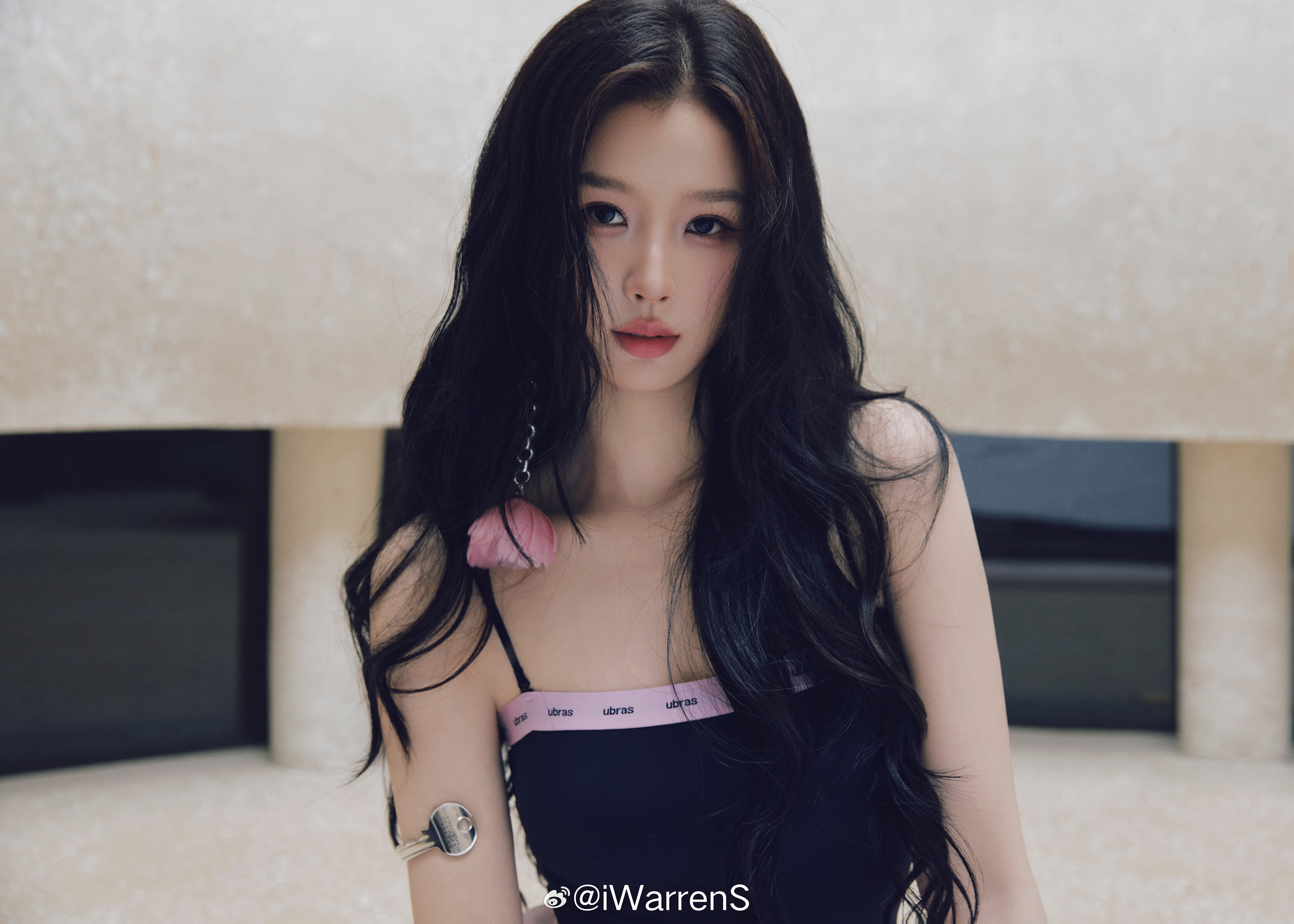 长生骨番位还用问吗？虞书欣唯一一番领衔主演，在剧圈想压番或平番🐟的几乎是不可能