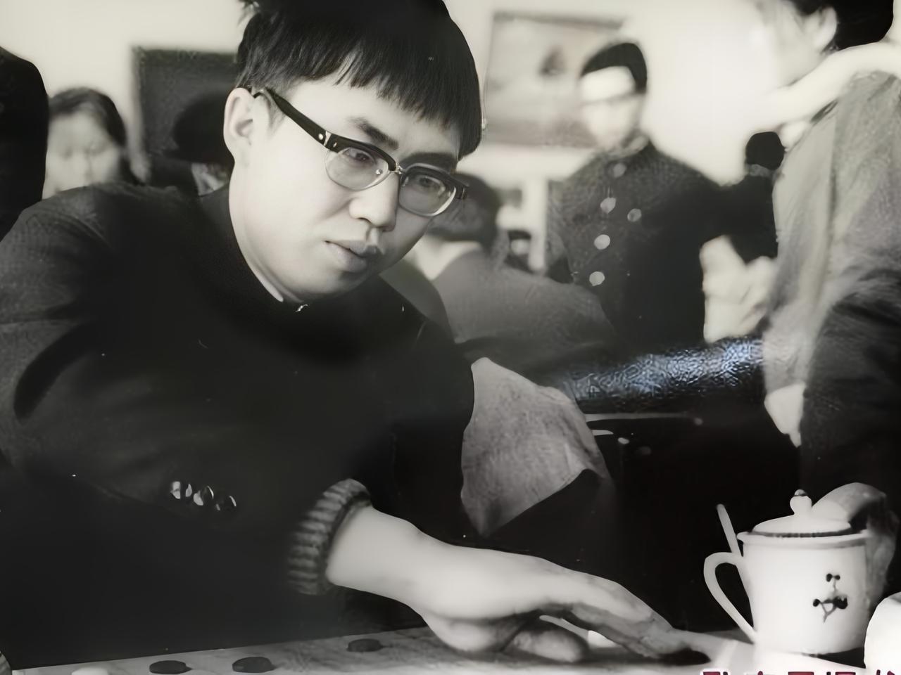 聂卫平去世，引发了巨大的悼念潮，有人说“不就是一个下棋的吗？怎么这么多人悼念？”