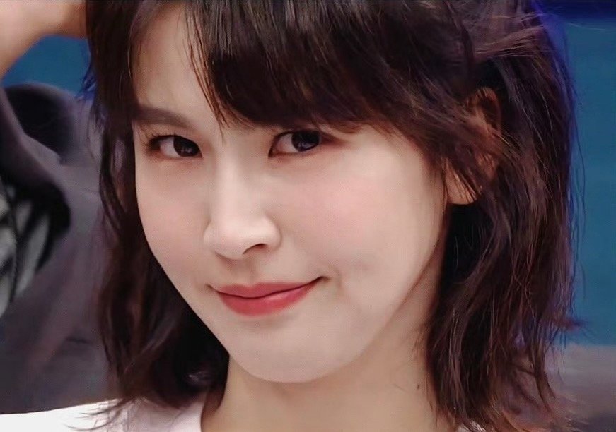 曾沛慈回应篇章高分曾沛慈：《篇章》是送给你们也是送给我们自己的歌，真心希望你们能