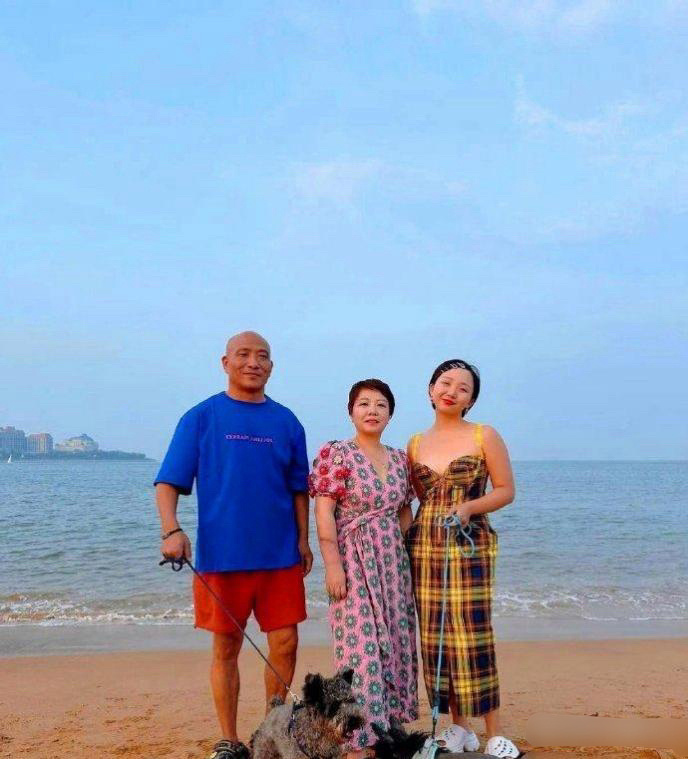 辣目洋子是一点优点没遗传啊[晕] 