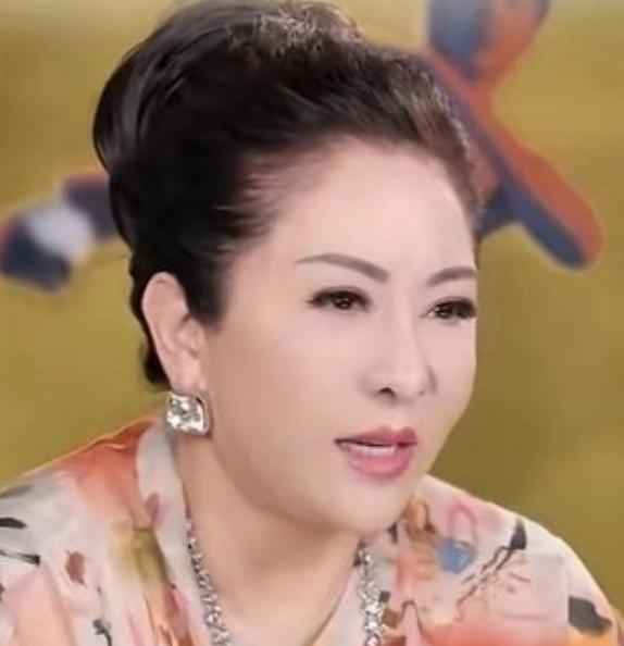 2026年5月19日，向太陈岚在社交账号上发布视频称，她在生意场上多年观察发现，