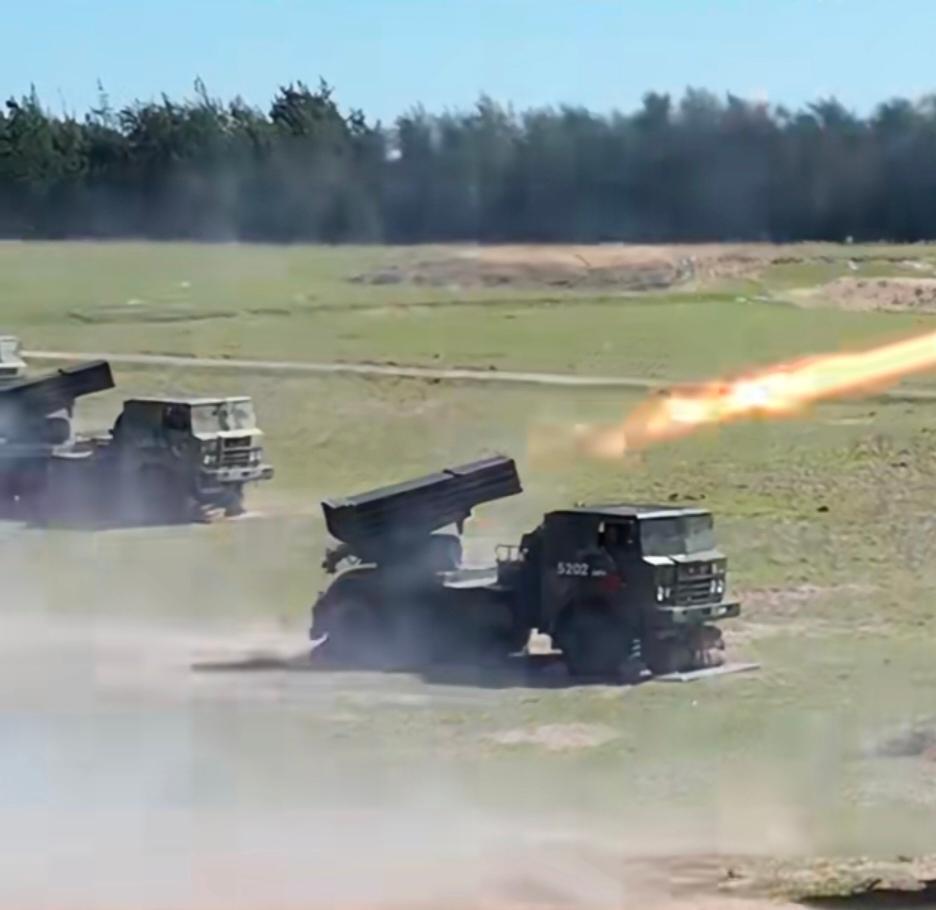 果不其然。
 
一些舆论突然抛出一个口号：北约一旦踏入俄罗斯本土，中国就必须出兵