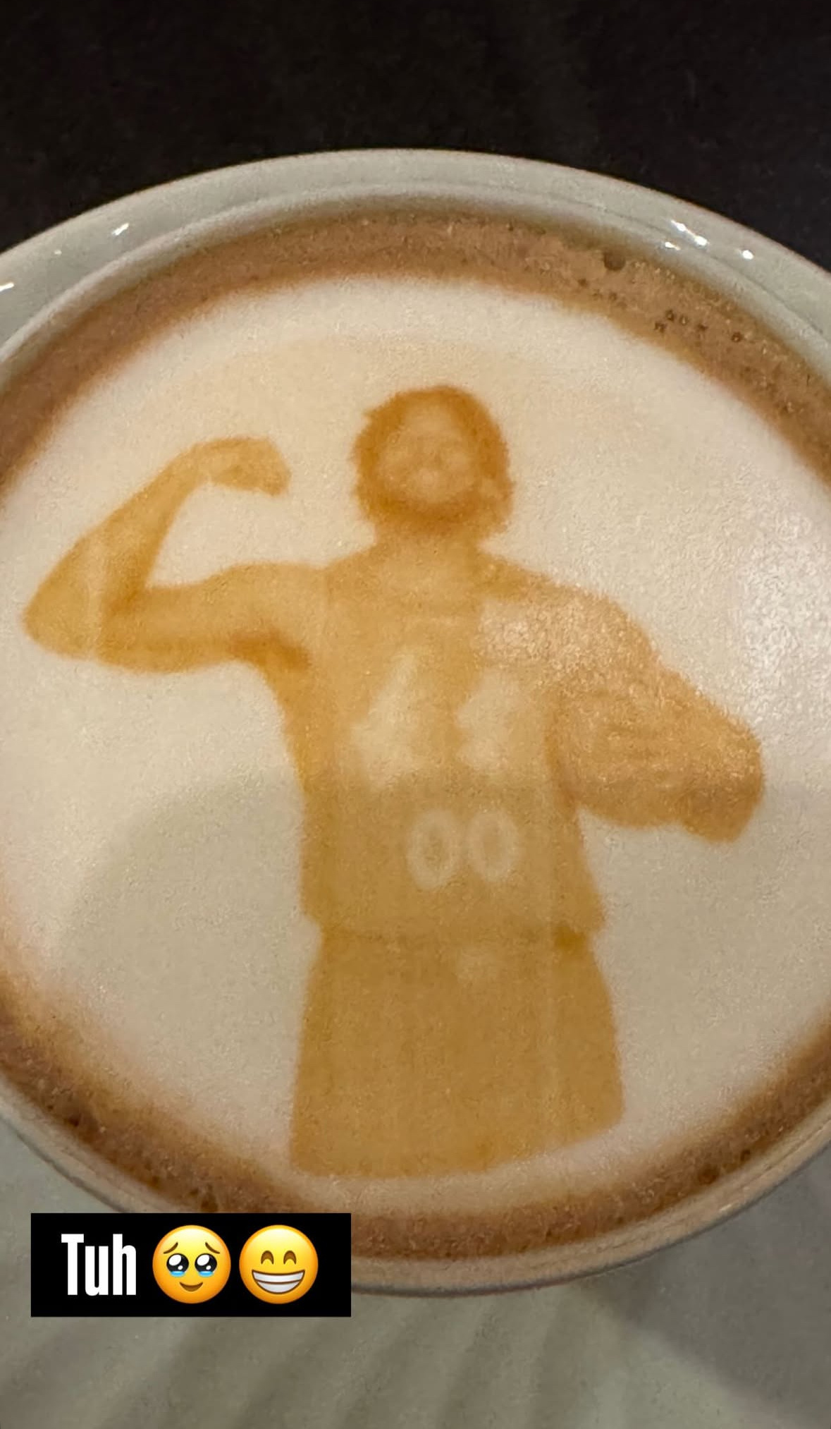 奥利弗更新ins story 今日喝的咖啡是为他量身定制的拉花辽宁男篮