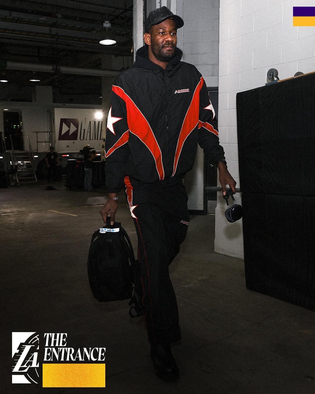 湖人vs篮网 最后一站客场，要穿得舒舒服服的😌湖人国度