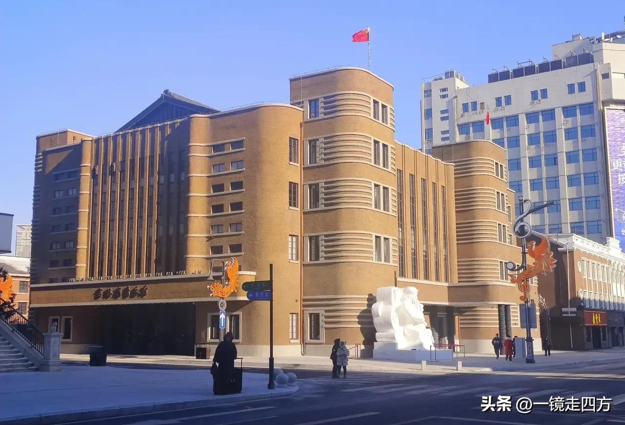 阎维文师生民族声乐音乐会《永远的小白杨》即将在由1936年建成的“丰乐剧场”修缮