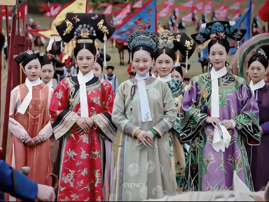 刷到《如懿传》里大如跟海兰、嘉妃同框的画面，真的被秒得明明白白啊！
 
别的妃子