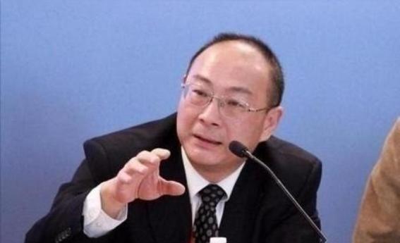 万斯曾放狠话暗示：不接受美国关税，就考虑战争。没想到中国学者高志凯一句话，把他怼
