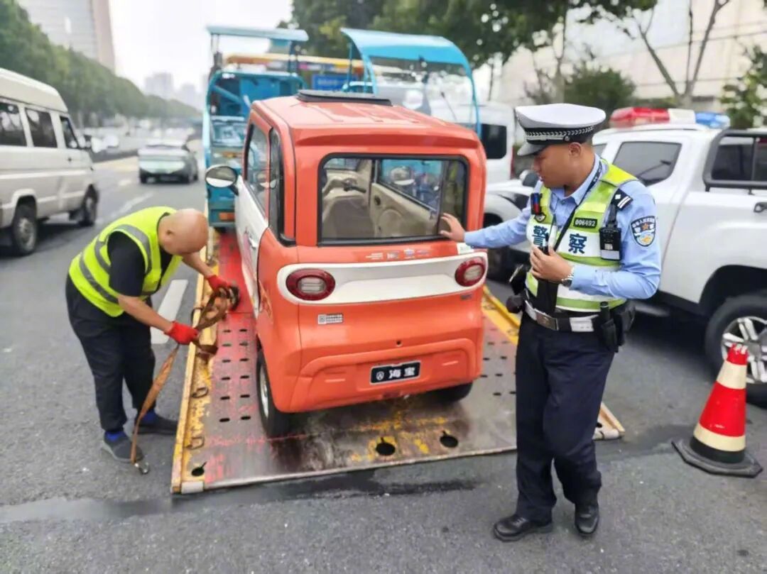 【全市全覆盖！#合肥专项整治电动二三四轮车违法#】为进一步防范道路交通事故风险，