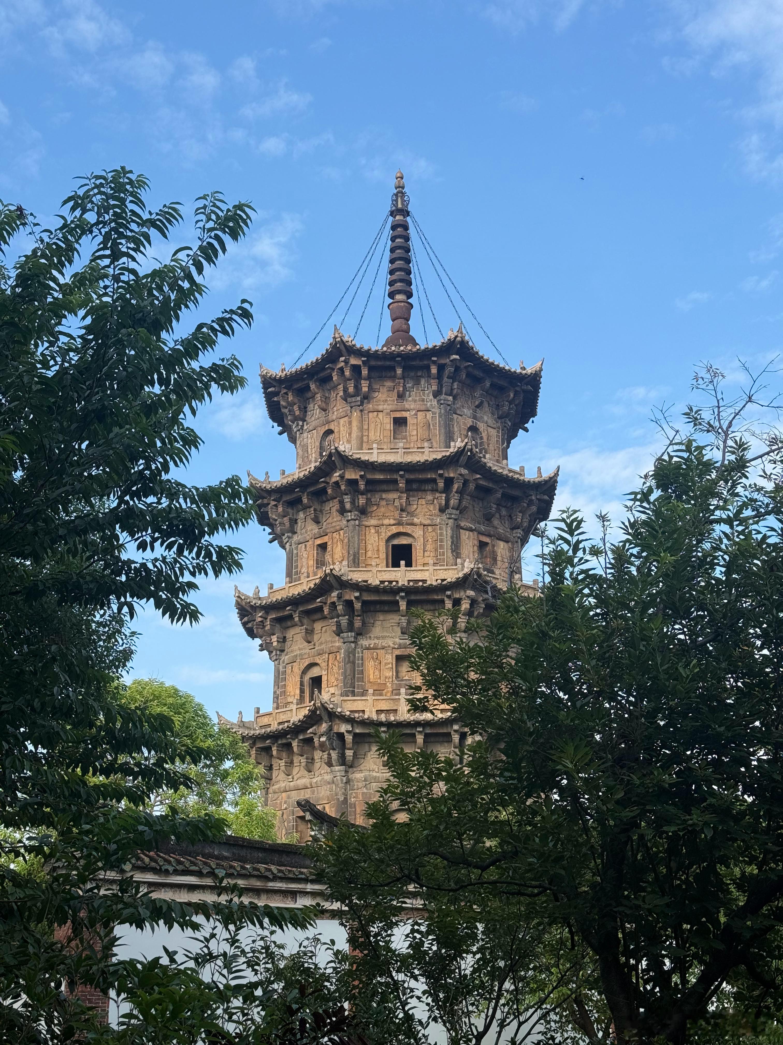 苦海无边，皆是人情冷暖，苦海无边，皆是人情冷暖，人世浮沉数十载，回头望去，方知苦