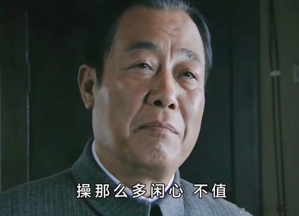 刚刚看到一个新闻，说从明年开始，每天有六万人退休。其实我不太想缴社保，因为离我拿