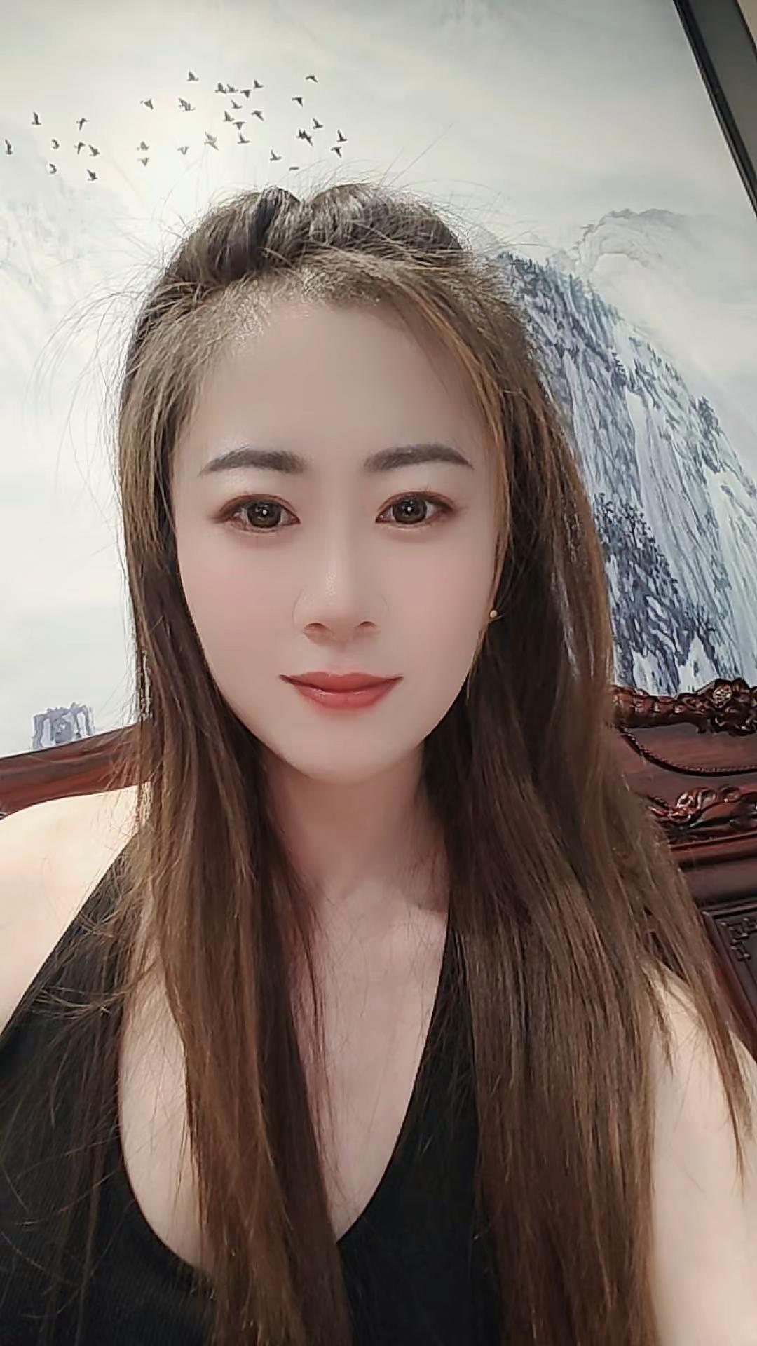 每个人好像都站在因果里，等轮回，等报应……