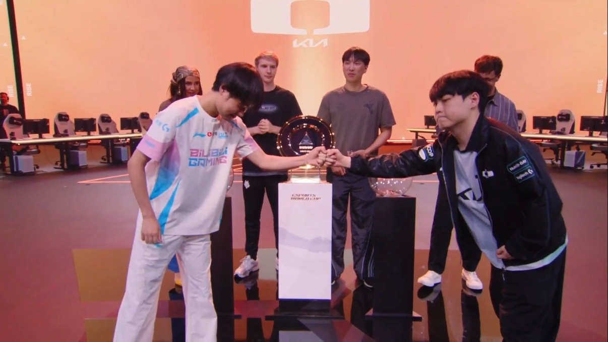 EWC八强战 BLG vs DK明天加油
