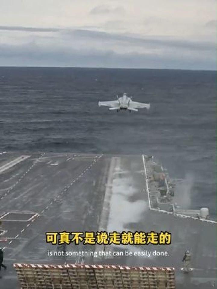 📌特朗普骂电磁弹射是“愚蠢”，回头蒸汽弹射路才真正荒唐！ >>网页链接 特朗普