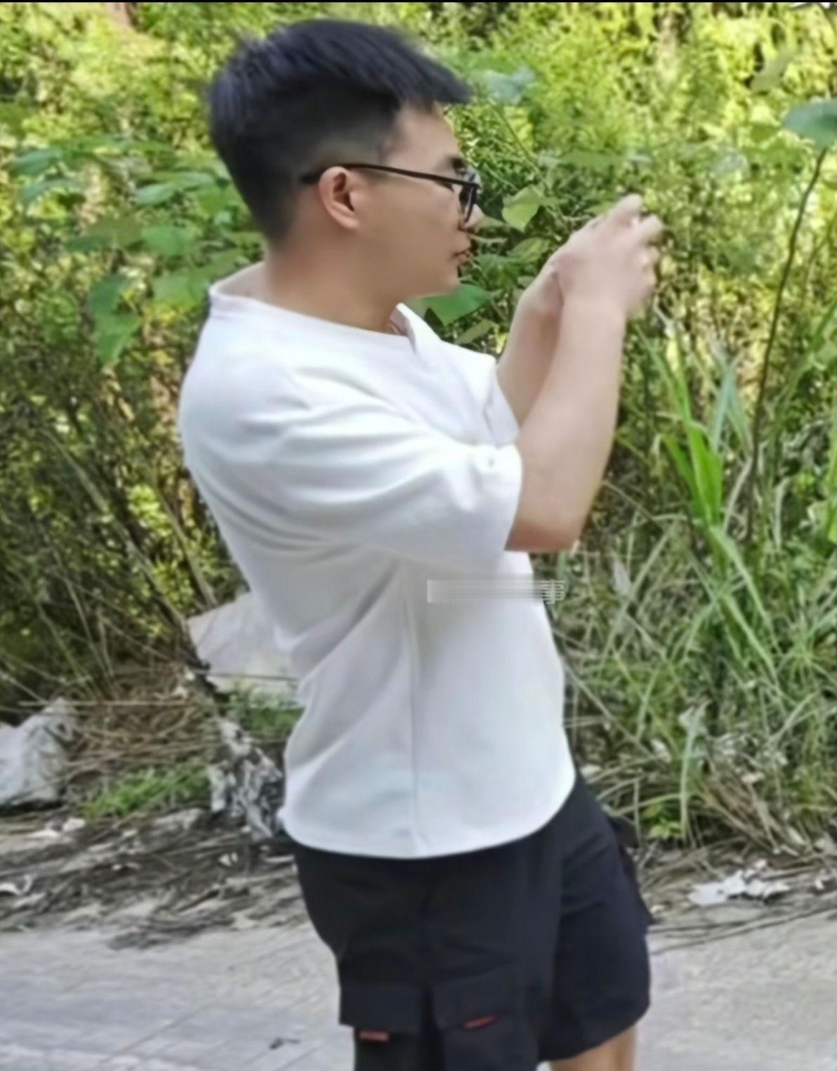 都不敢想他的家人有多难过一开始事故发生没多久，她姐姐还在网上发帖寻人，看到救出来