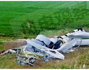 据媒体报道，4月11日晚，辽宁铁岭一架风力发电机塔筒断裂倒塌。有目击者称，塔筒疑