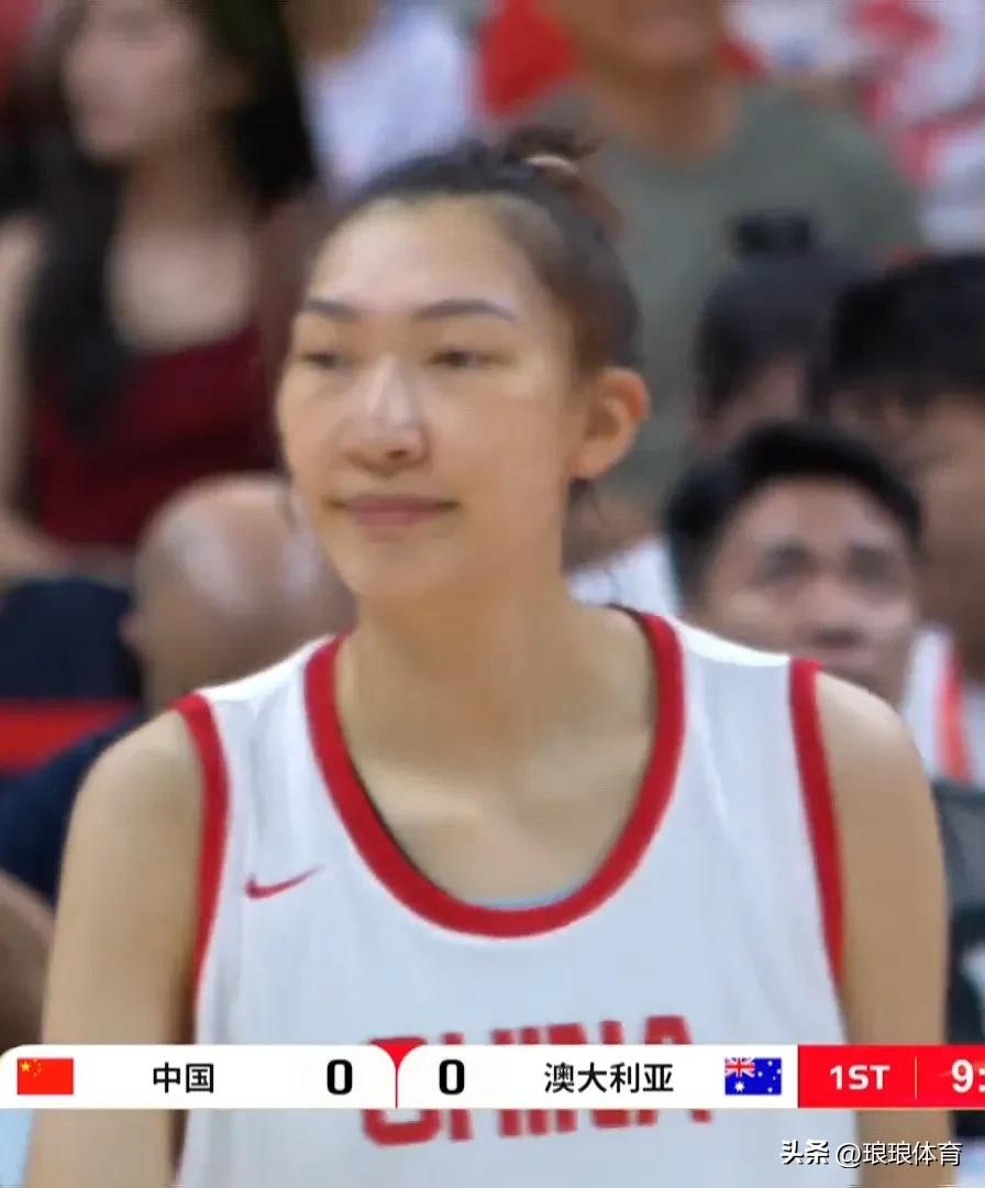 【雪藏张子宇，宫鲁鸣指导亚洲杯备战倒计时】
中国女篮对阵澳大利亚女篮热身赛第一节