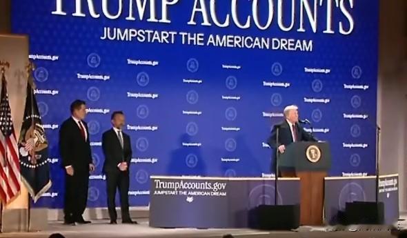 特朗普声称已有数十家大型企业——包括优步、嘉信理财、特许通讯等签约，将“特朗普账