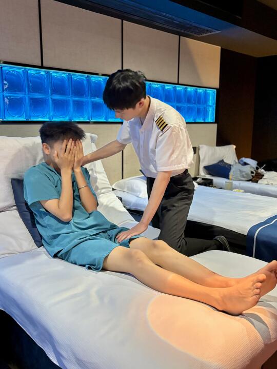 成都！！谁能解释这种现象。。。😅😅😅😅