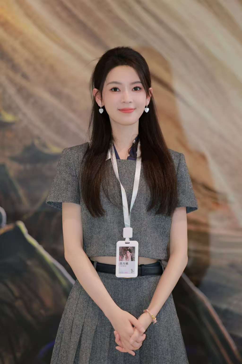 陈瑶清甜美少女 陈瑶邪恶水蜜桃 谁会认为拥有这张脸的陈瑶居然这么狠辣！ ​​​