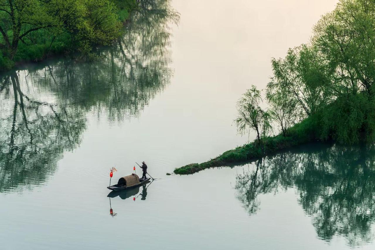 婺源月亮湾。婺源月亮湾旅行摄影的诗意瞬间 我用摄影带你看世界去寻找诗和远方 摄影