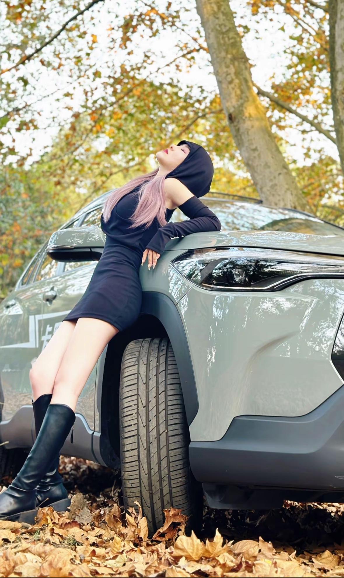 一汽丰田卖得最好的三款SUV，如下：

1. 一汽丰田 RAV4荣放，全年销量：