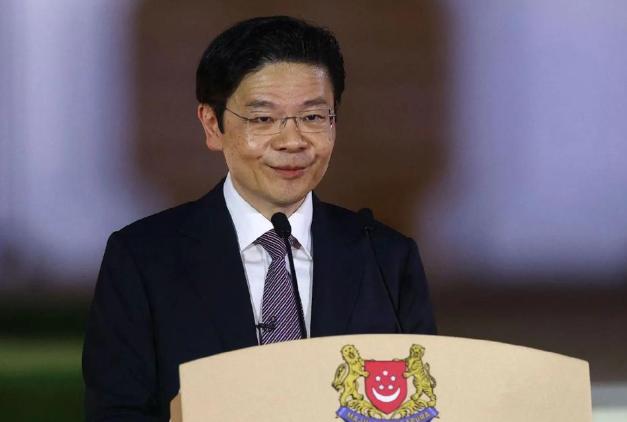 菲律宾倒向了美国，新加坡倒向了美国，柬埔寨倒向了美国，越南也在倒向美国的路上……
