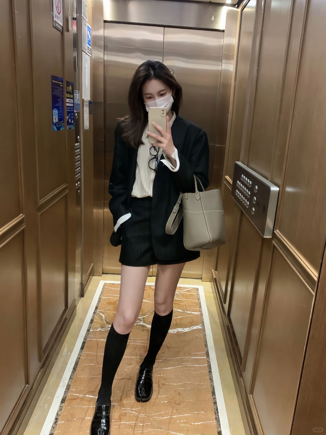 小腿袜配西装 年轻又时髦🔅