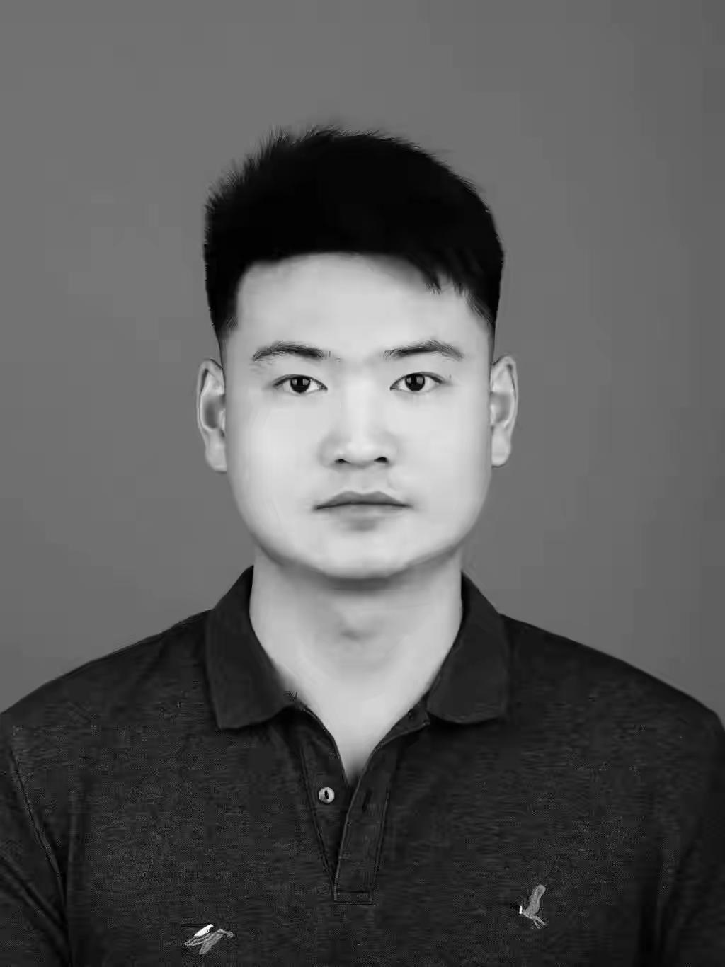 请停三秒，为村支书李杨献花[玫瑰]
近日，汉中暴雨成灾，南郑多次发出红色暴雨预警