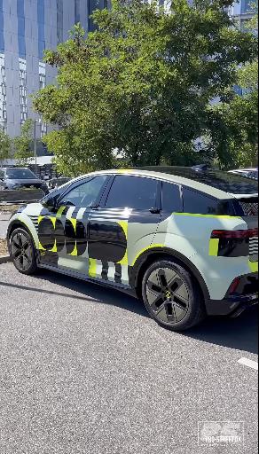 奥迪入门级纯电新车A2谍照曝光
奥迪将以经济实惠的纯电动车形式重新推出A2，在正