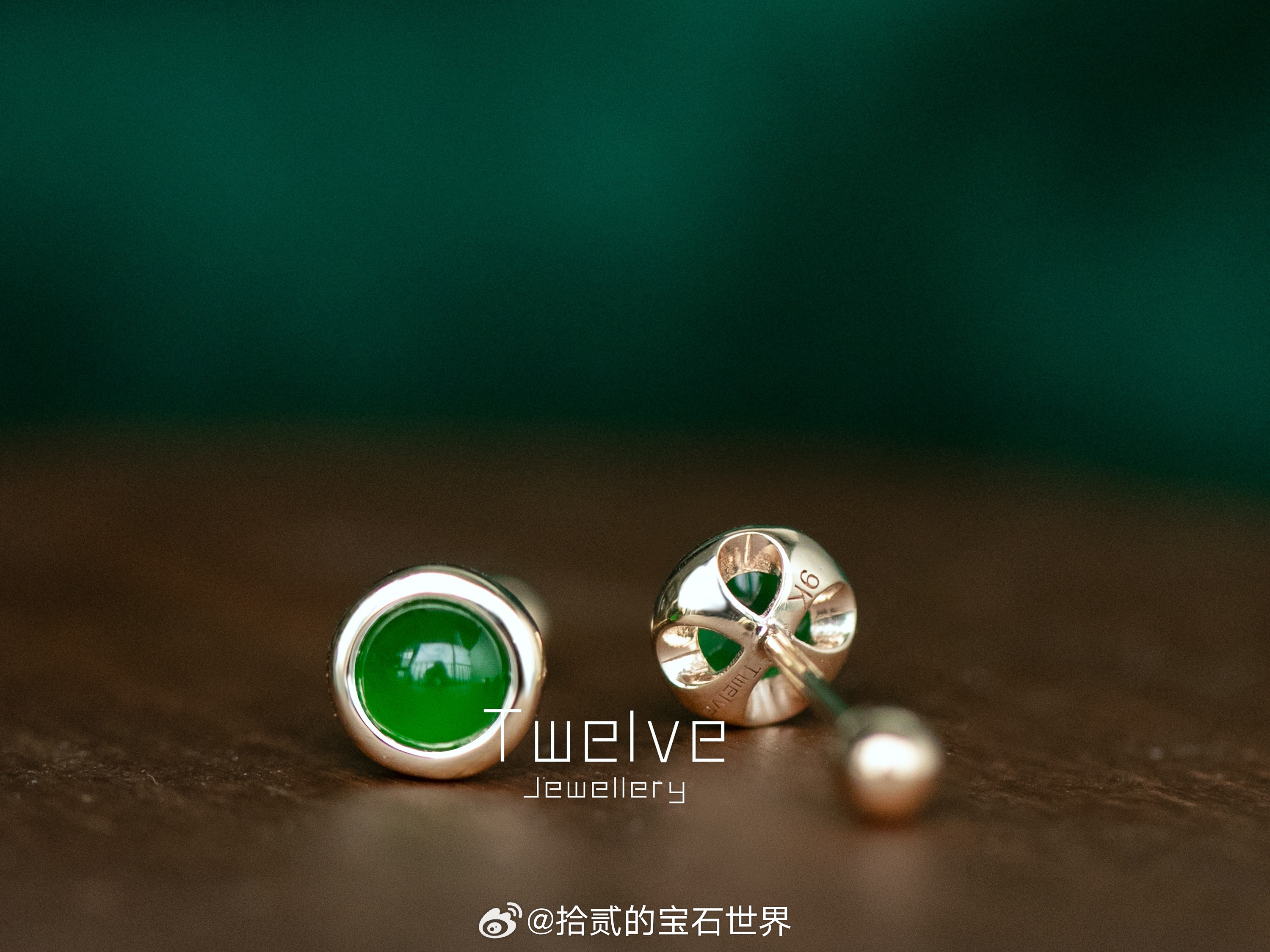 爬完天都峰回来上班了朋友们！9k翡翠耳钉 