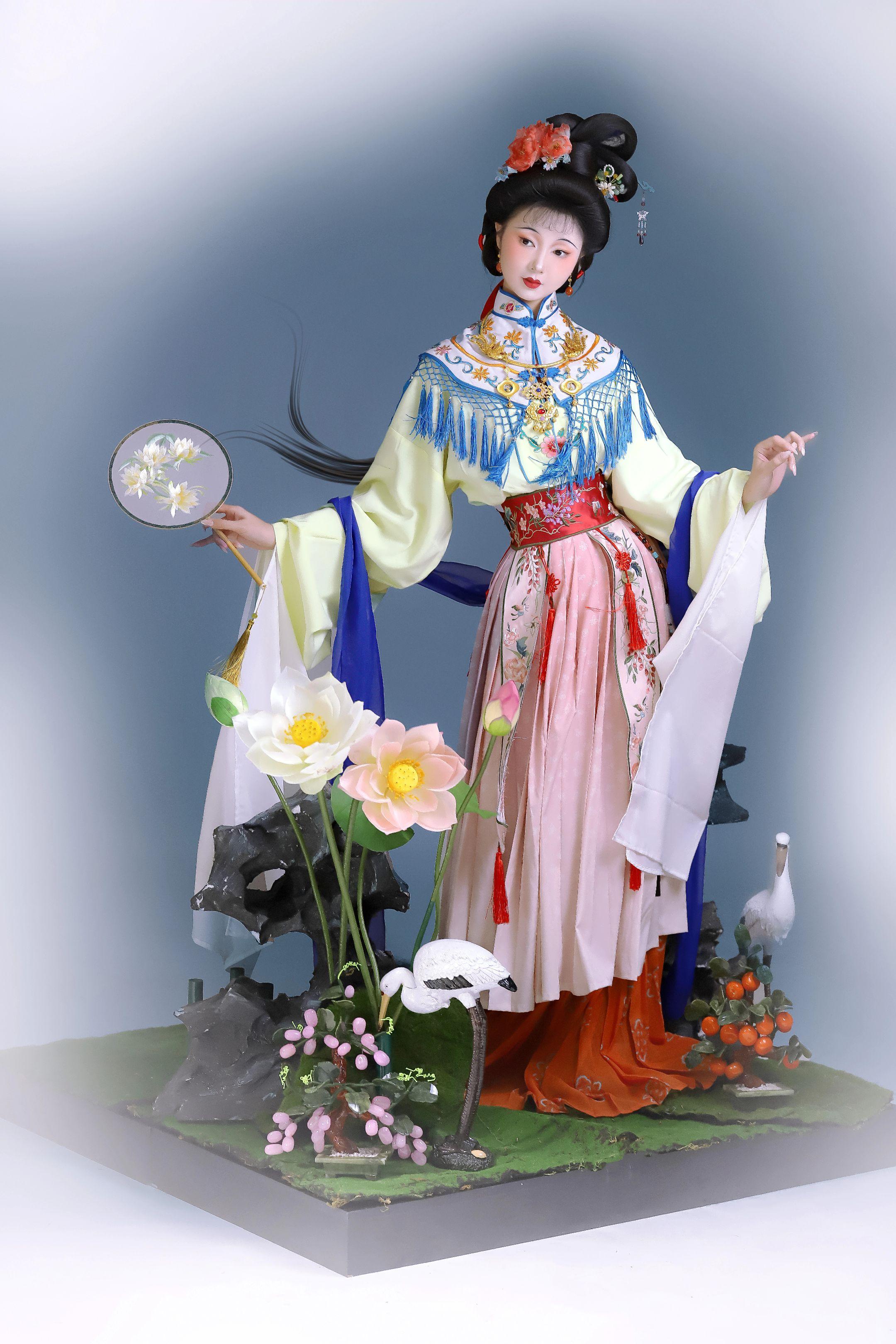 中式芭比娃娃——绢人仿妆。春天穿汉服去赏花呀