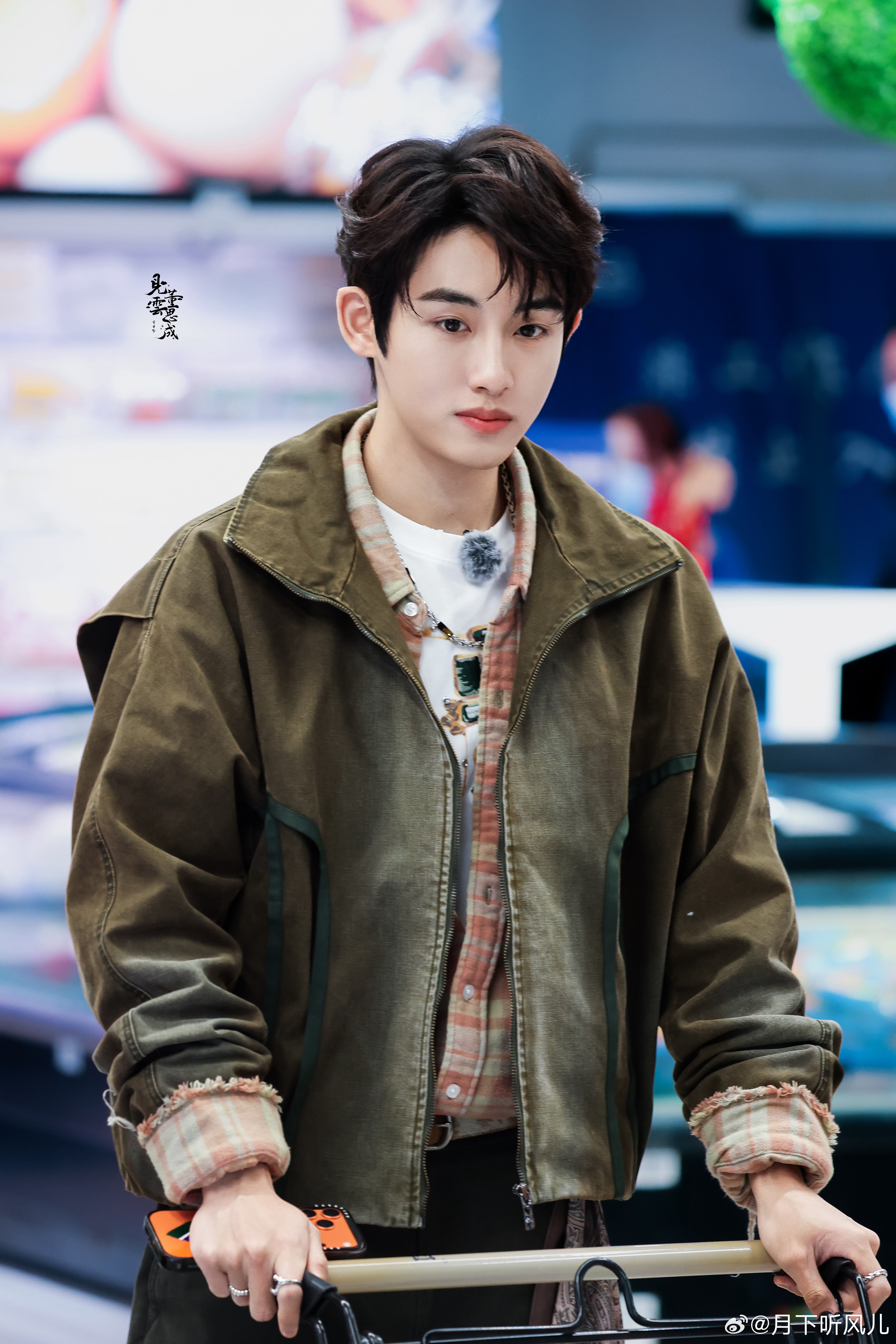 董思成主动报备未婚无子风华合伙人教科书式自我介绍！董思成主动报备得明明白白，既周