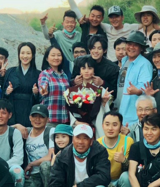 哈哈哈哈哈独宠小朋友的小脸蛋哈哈哈哈王鹤棣