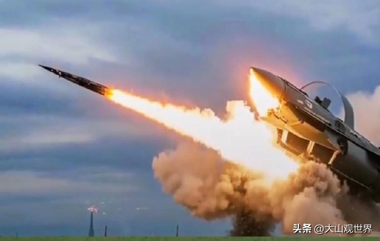 日本拿到战斧，其实是给美国当“提线木偶”！
 
日本3月13日真把美制“战斧”导