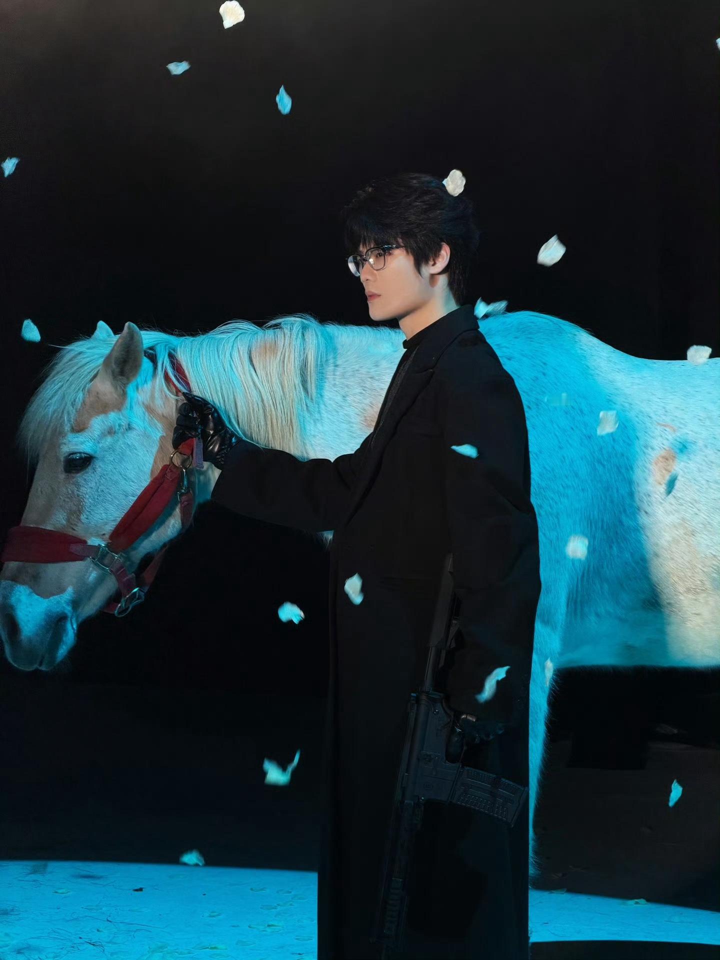 这动图给我迷晕了把这帅哥给我留下！33黑马骑士出征 pel春季赛倒计时1日