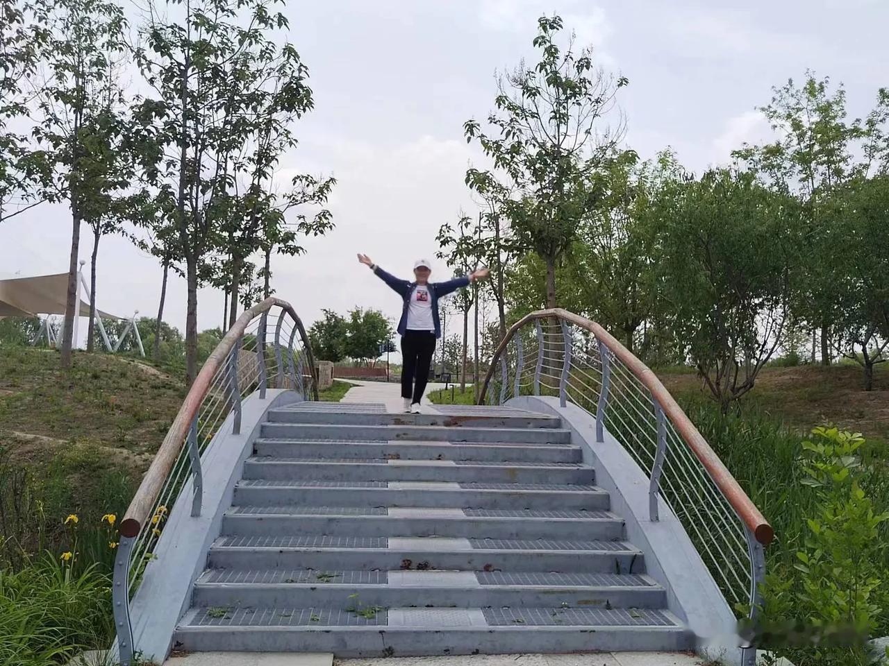 人活一辈子，金钱💰，健康，哪个更重要？金钱大于生命 人生就是赚钱 人生经验分享