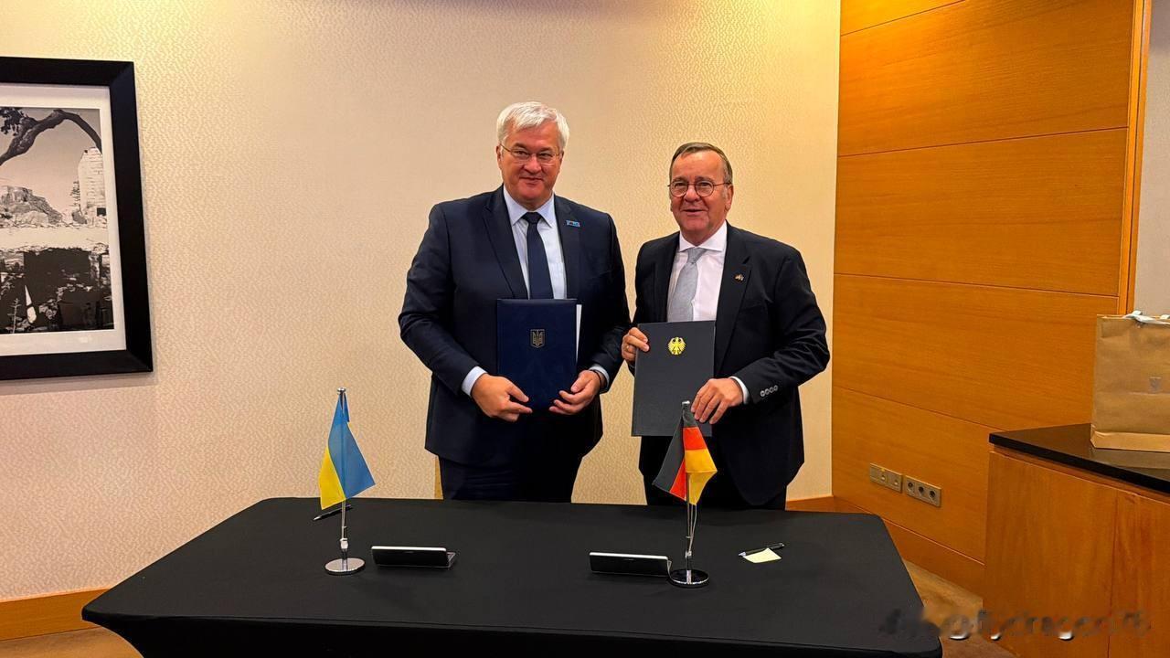 ✈️🇺🇦 🇩🇪 乌克兰与德国签署关于联合生产“Bars”无人机的协议
