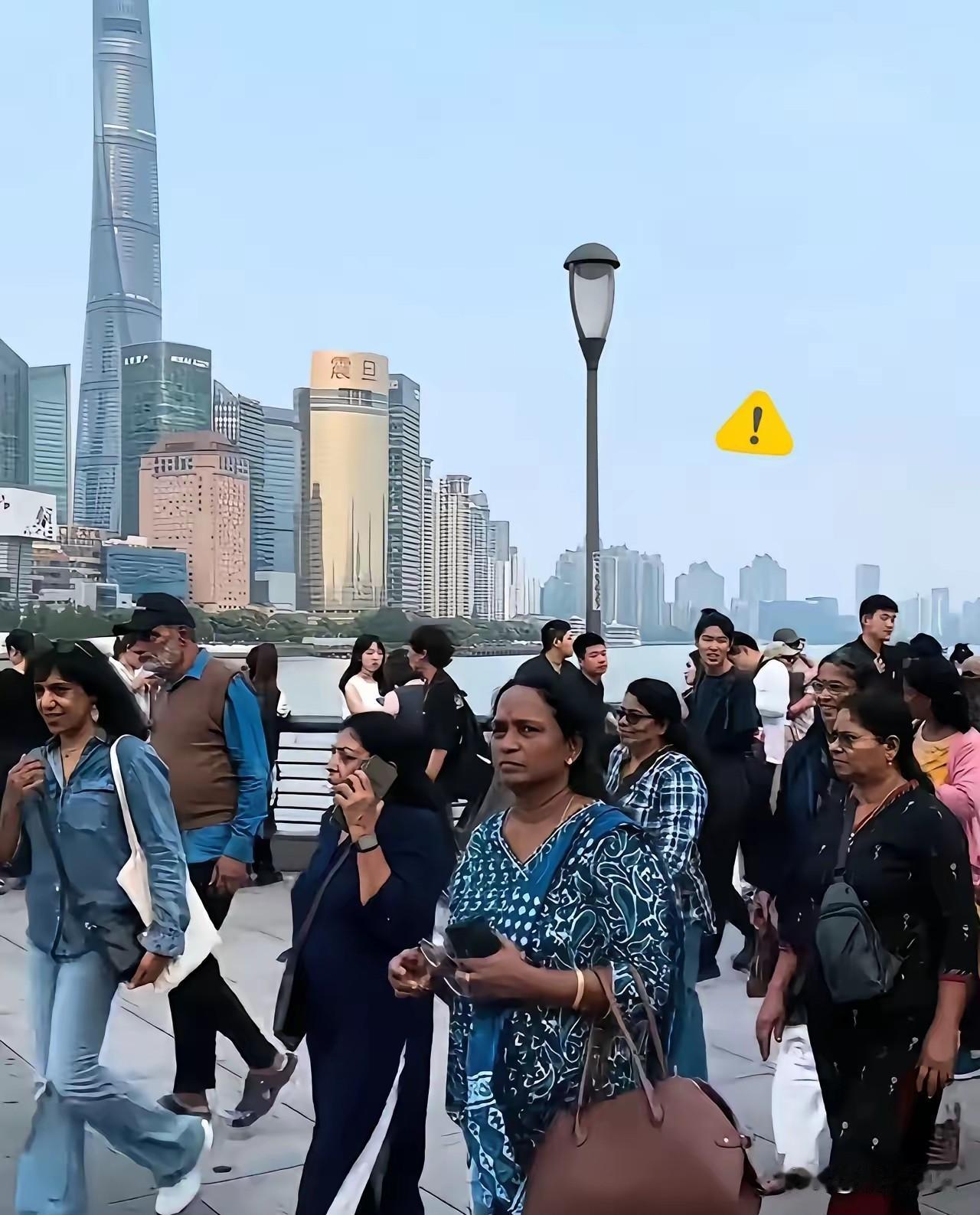 最近看数据，发现个有意思的现象：2026年印度人来华热度简直坐了火箭！签证申请量