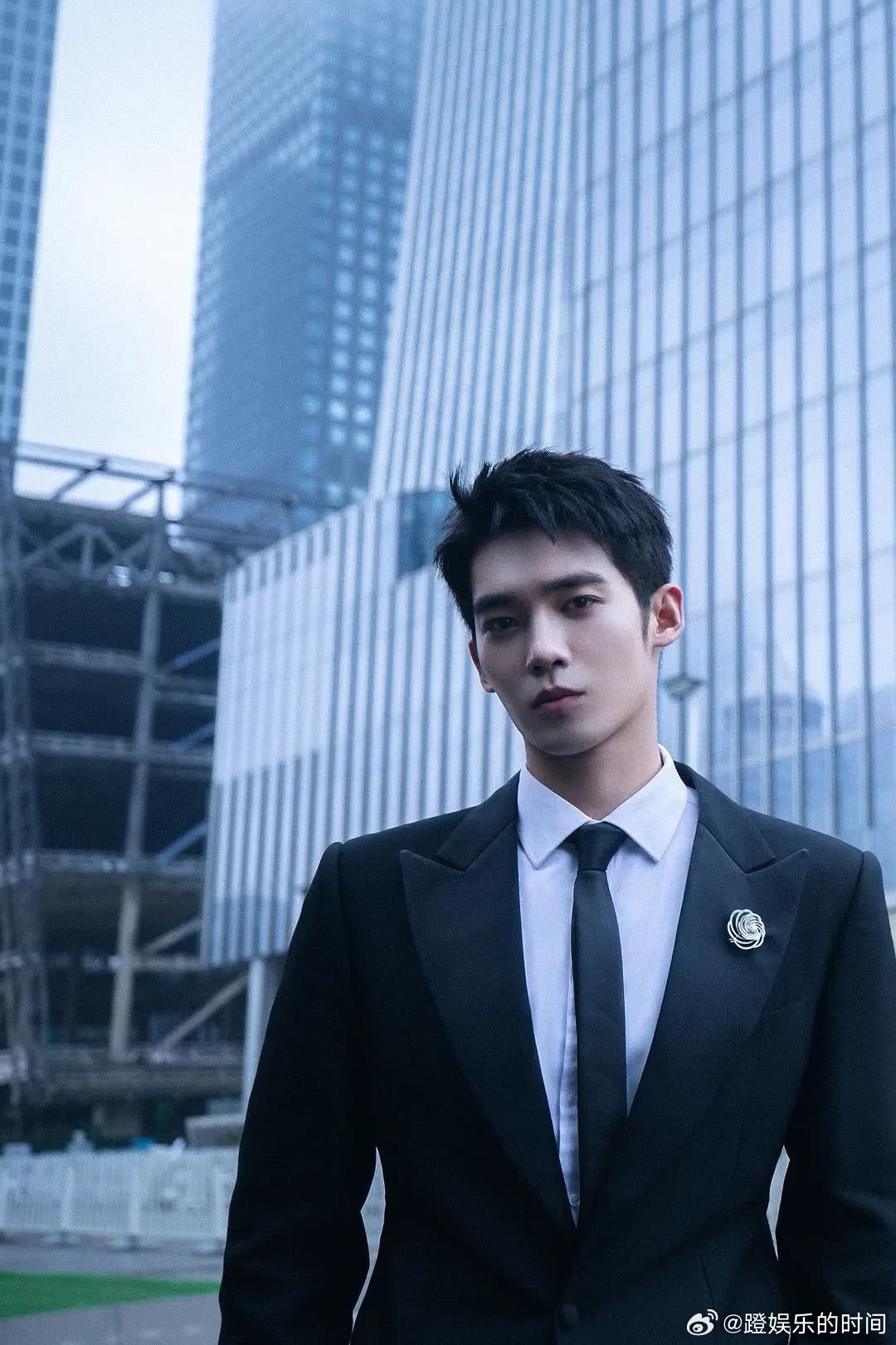 于适演技原创质感导演思维兼具表演灵气与创作格局，于适的演绎满是原创亮点。摒弃同质