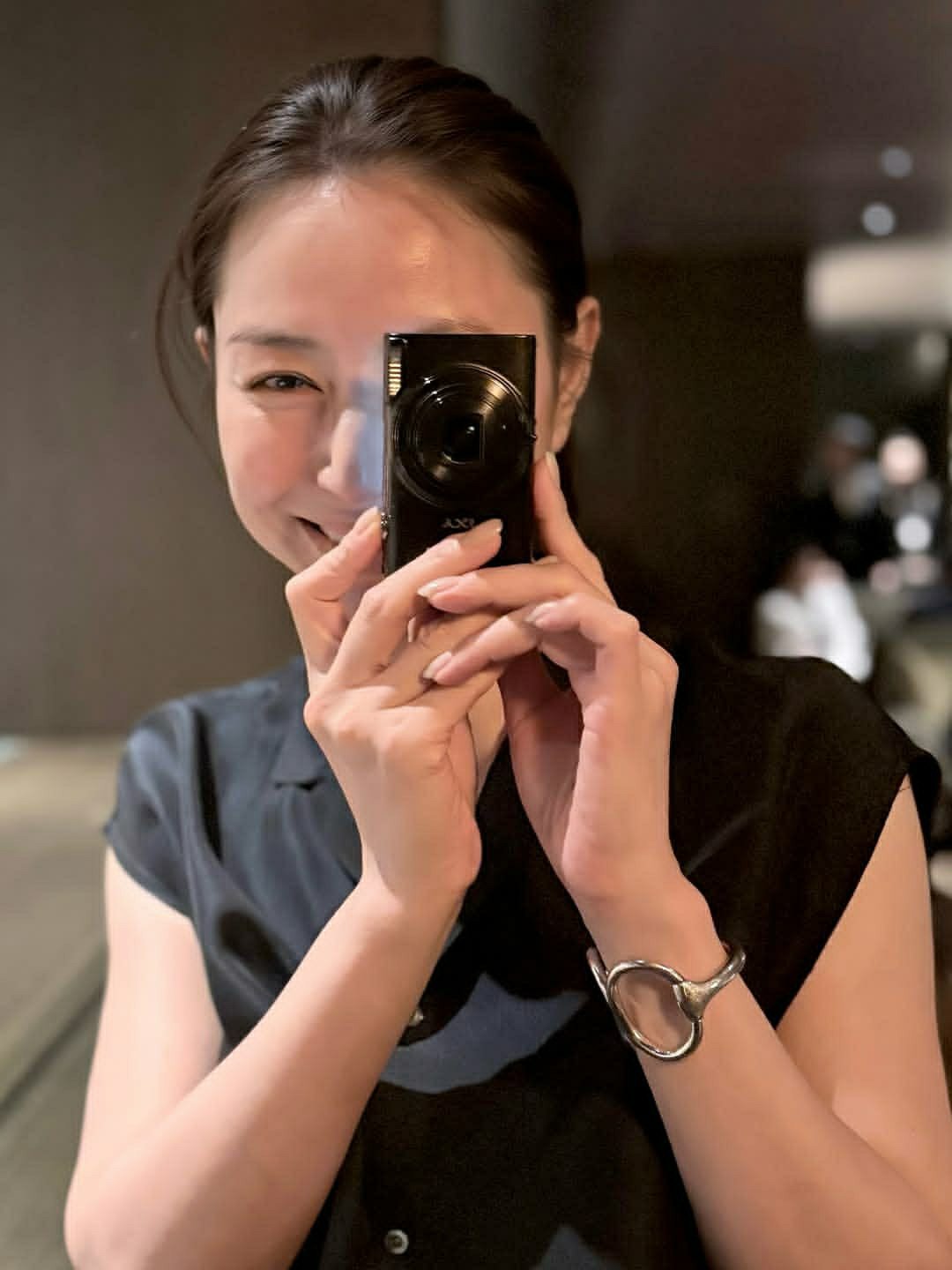 日娱新闻井川遥 井川遥6月30日ins。今年也平安迎来了生日。🎉已经50岁了！