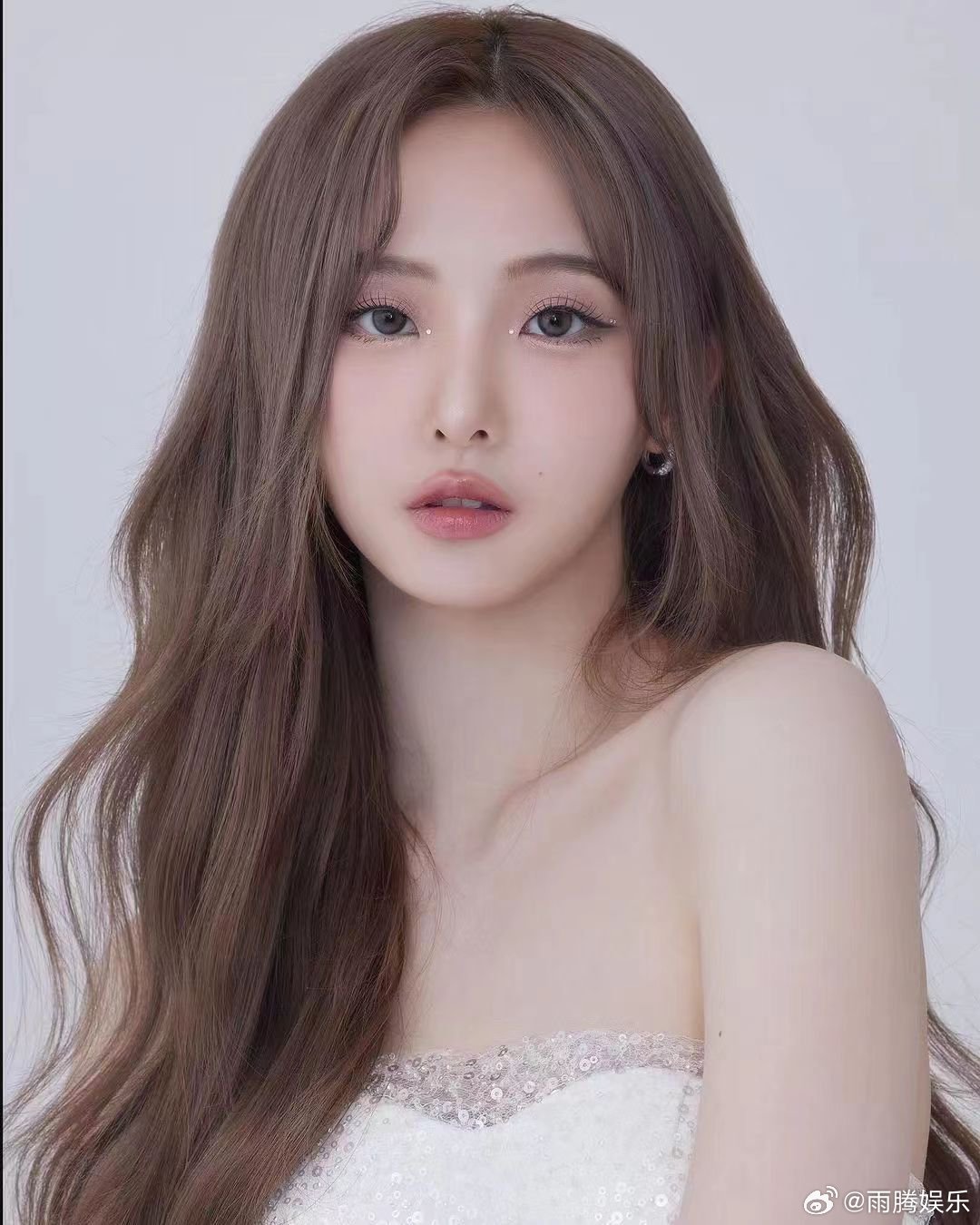 #硬糖少女303##郑乃馨# 今日份糖妹新鲜物料郑乃馨IG更新分享新写真从曝光的