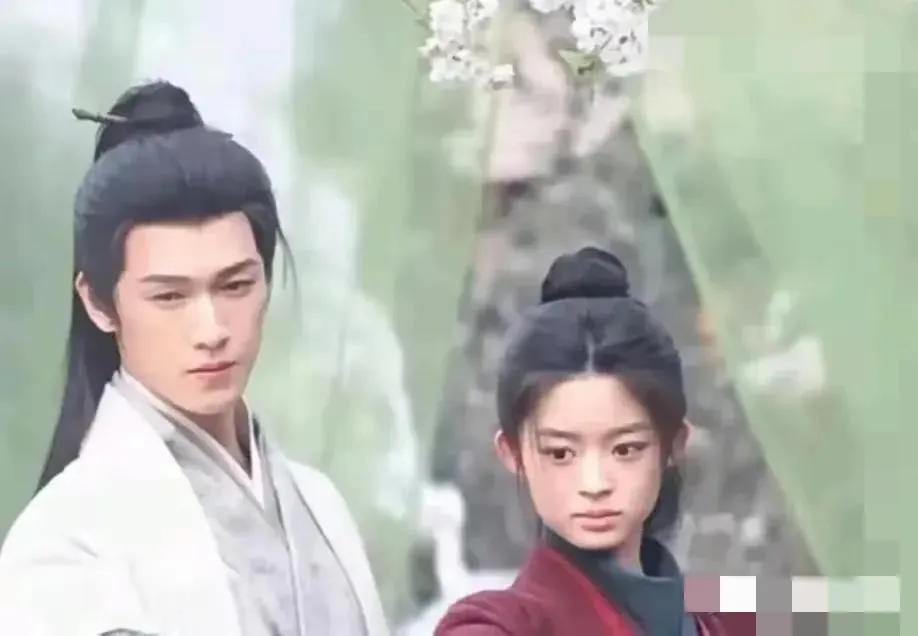 张萌真勇，当年楚乔传大火之后，她竟然敢接拍第二部，还启用争议那么大的耳环姐。从来