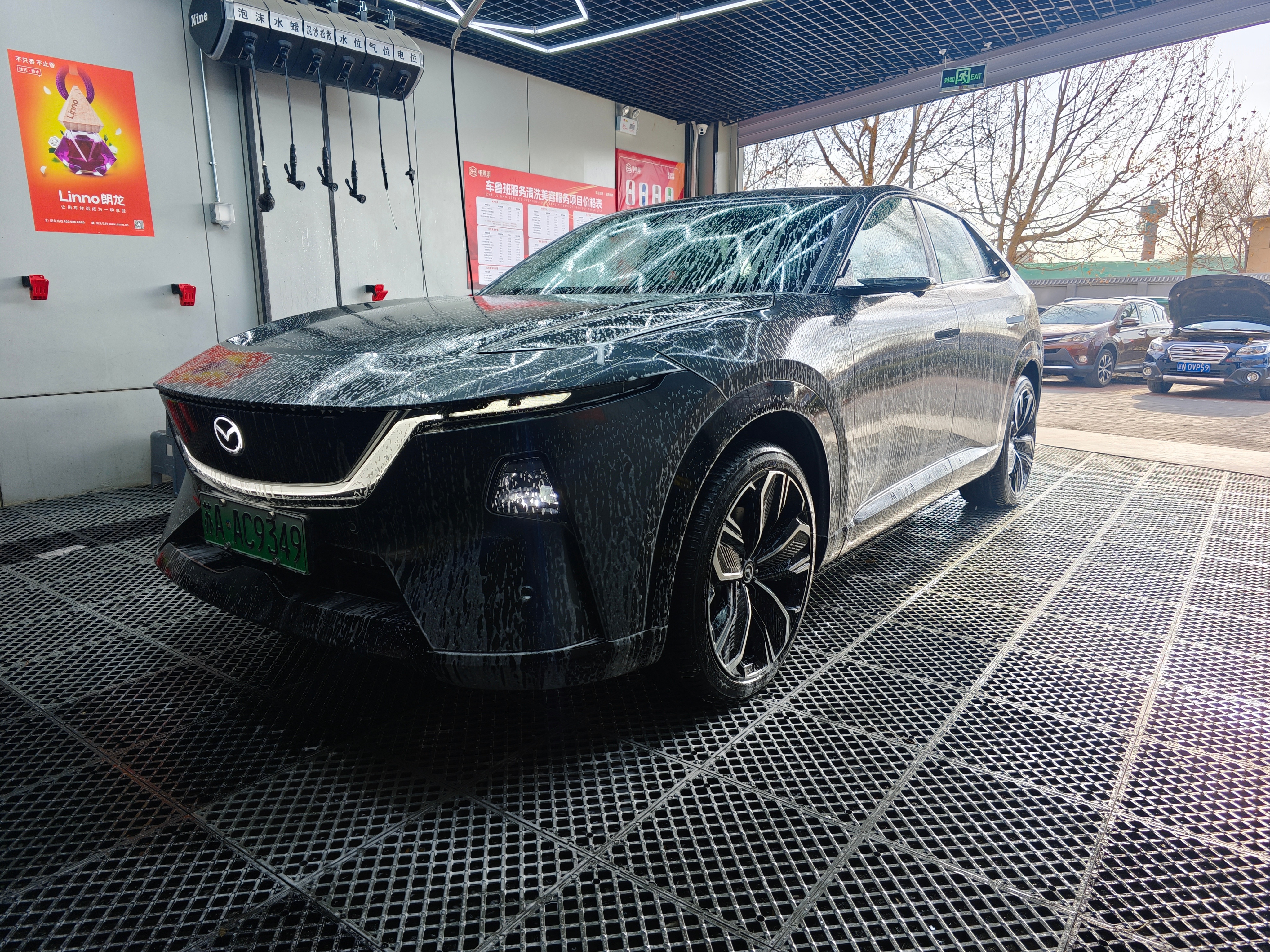 提马自达EZ-60试驾车一翻相册可真没少改马自达别说我年轻时还挺骚气哒