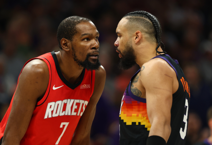 NBA季后赛首轮G2，太阳107-120不敌雷霆，系列赛0-2落后。在去年休赛期