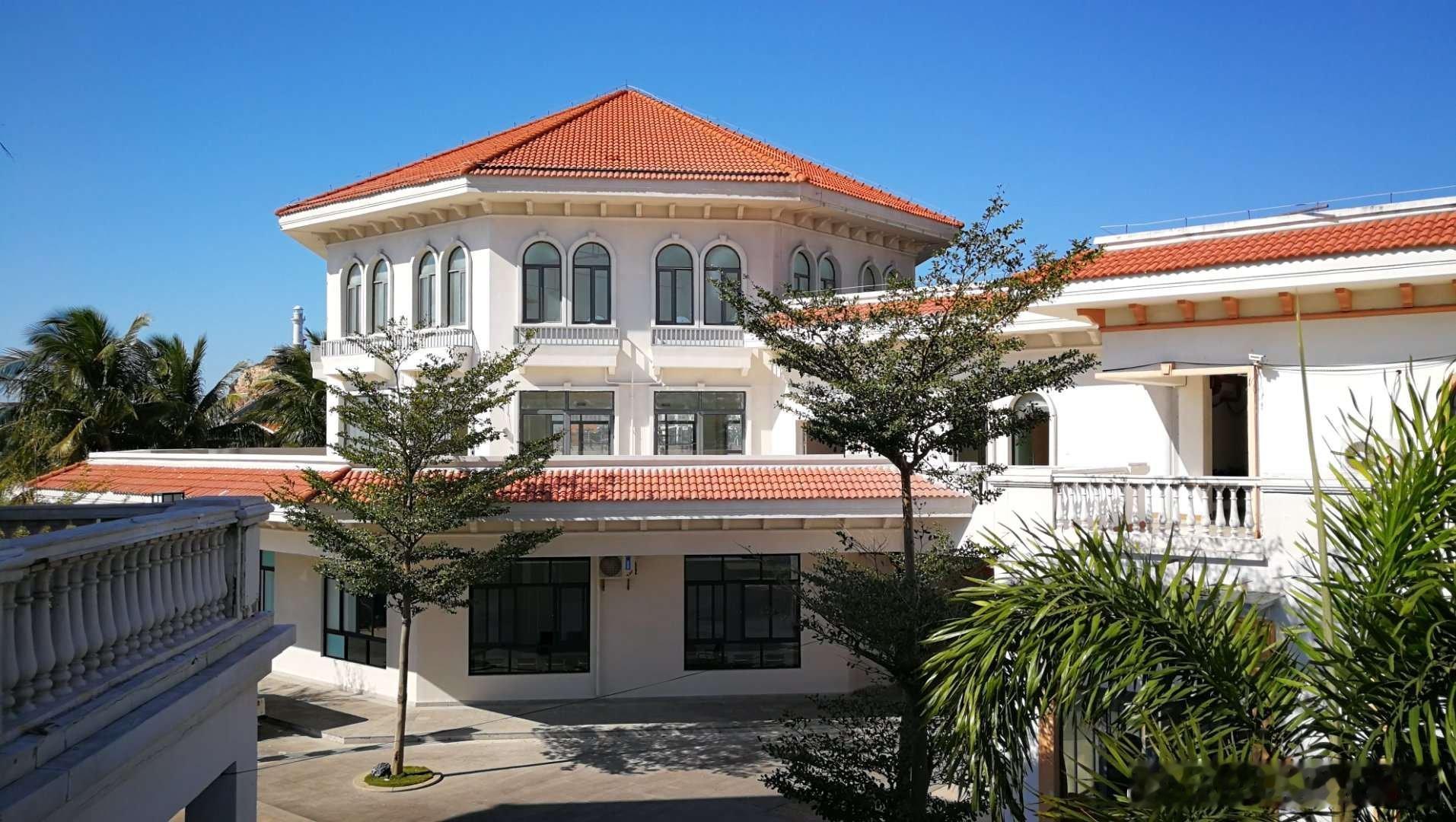 人生其实有很多东西是可有可无，可去可留的，人的一生真的很短暂，珍惜当下，享受当下